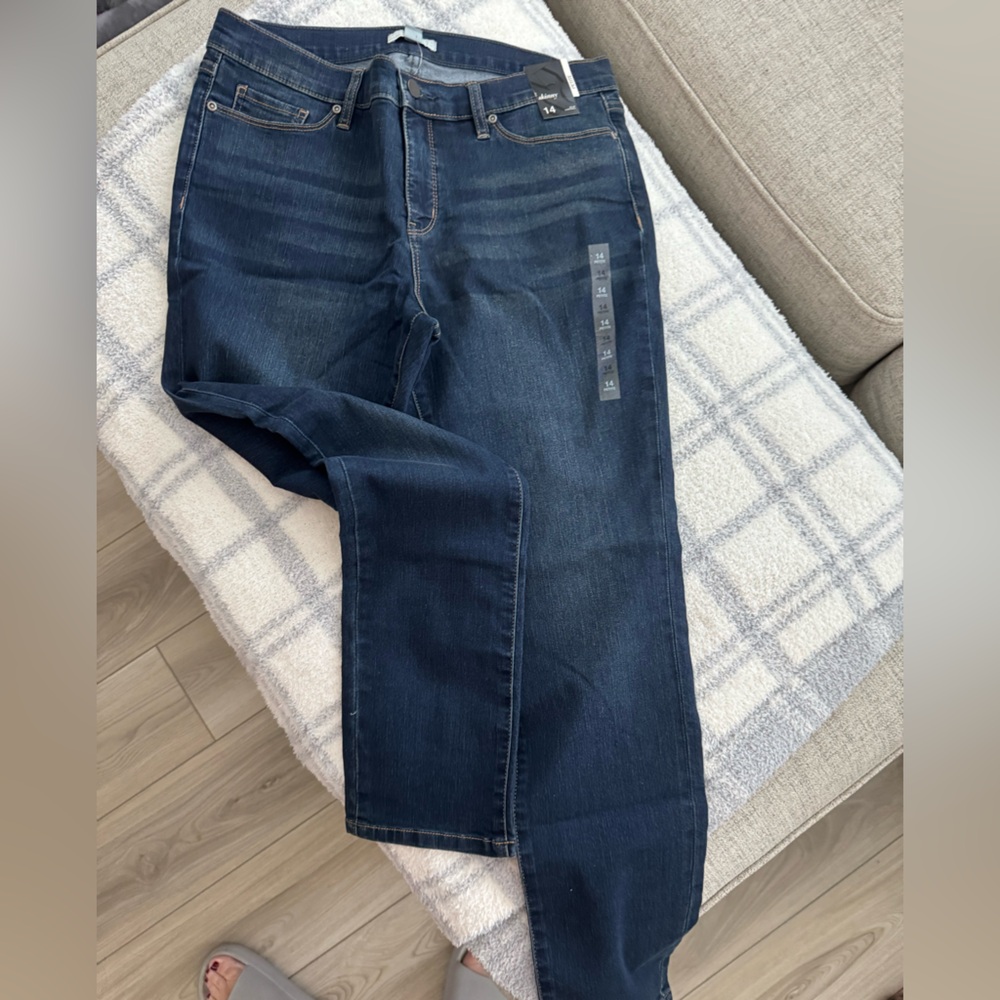 Women’s Dark Blue Jeans